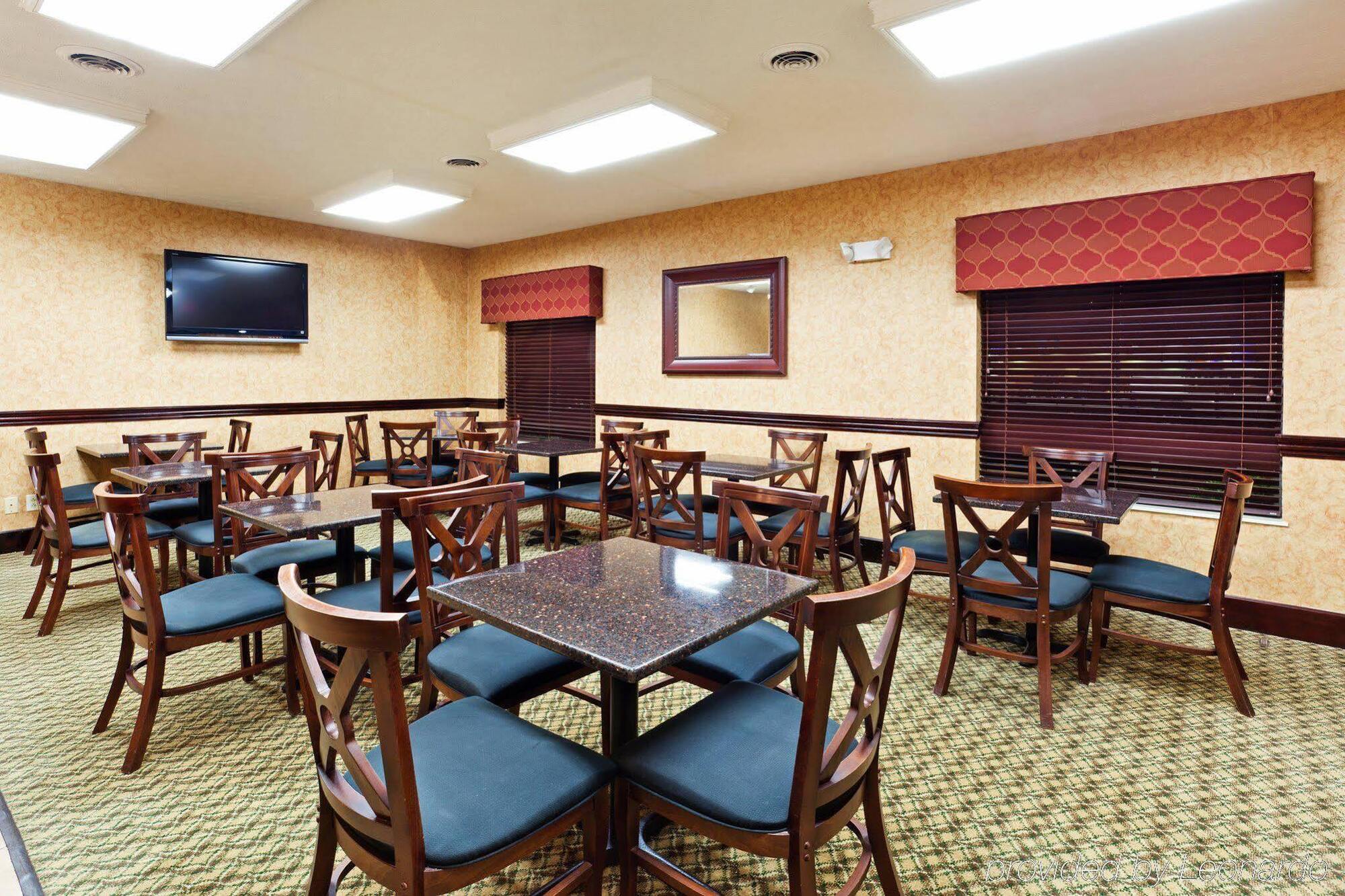 Holiday Inn Express Dandridge, An Ihg Hotel Екстериор снимка